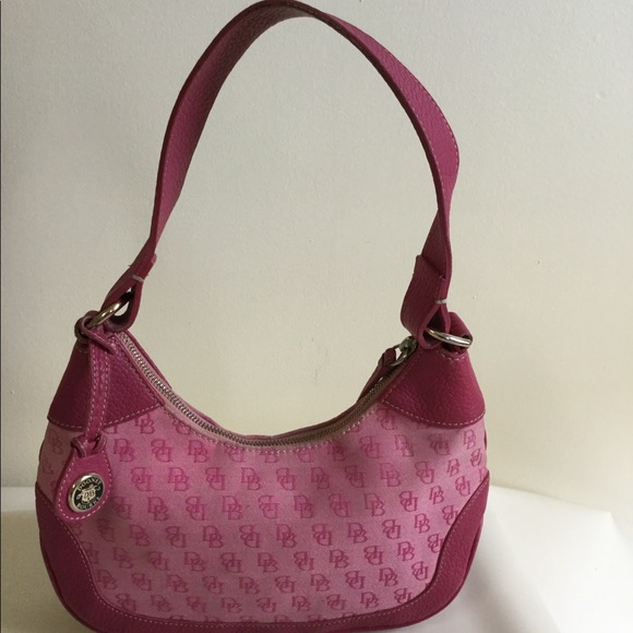 Dooney & Bourke Handbags - Dooney & Bourke Purse BUY NOW OR I KEEP IT❤️